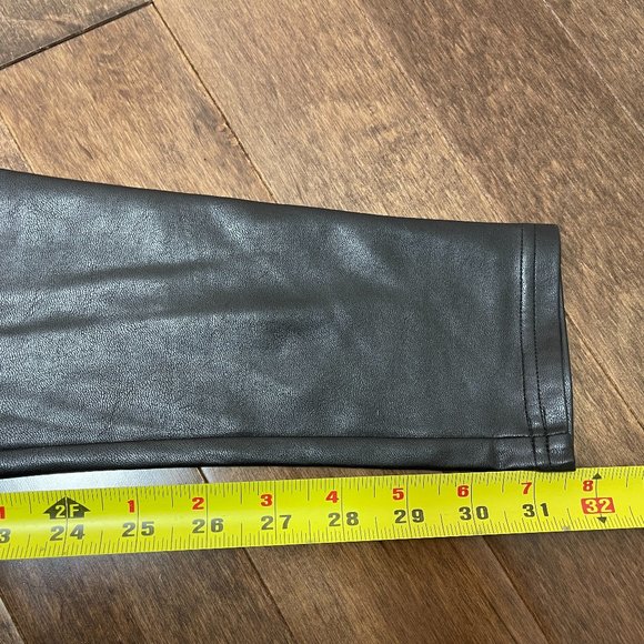 Aritzia Wilfred Daria Faux Leather Leggings sz XS - Picture 13 of 14